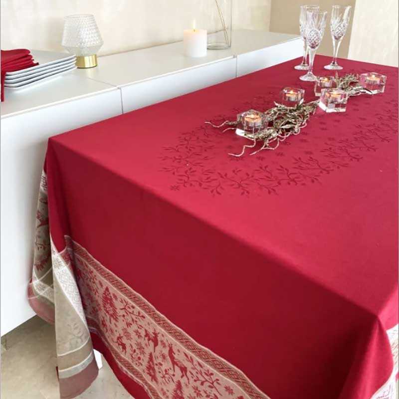 Square holiday tablecloths Vars