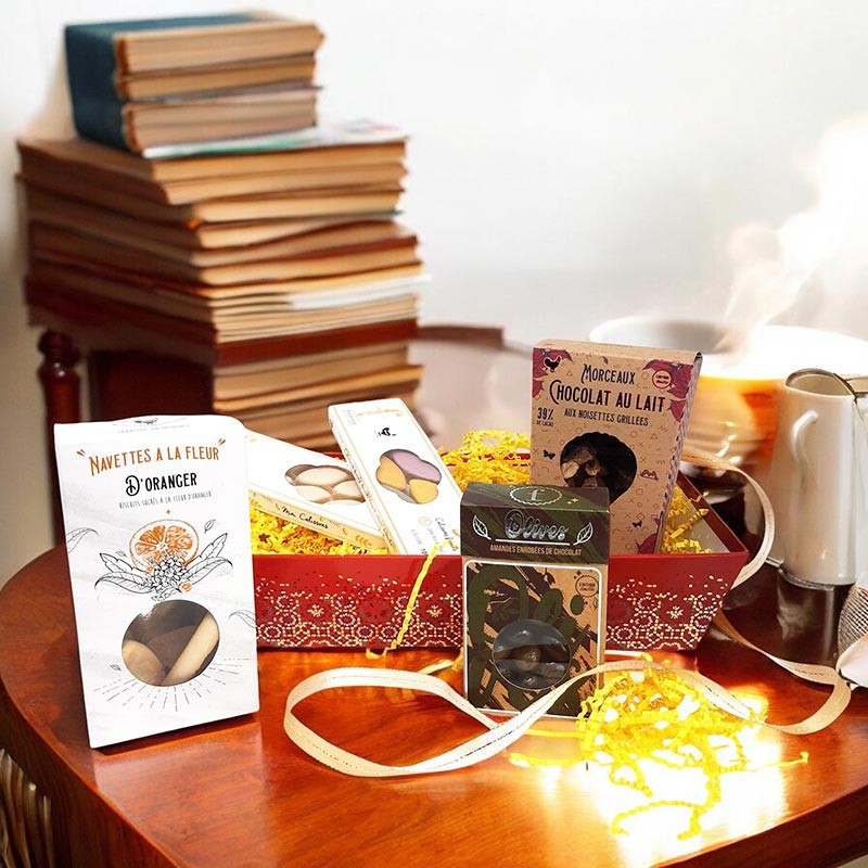 Provencal sweets and chocolate present basket Symphonie