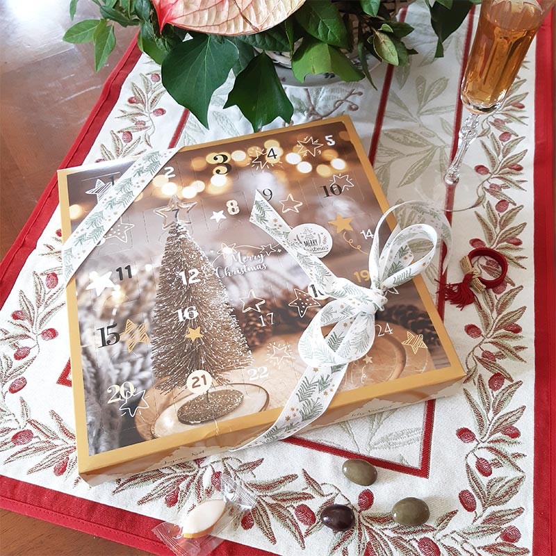 Jacquard woven table runner Auriol
