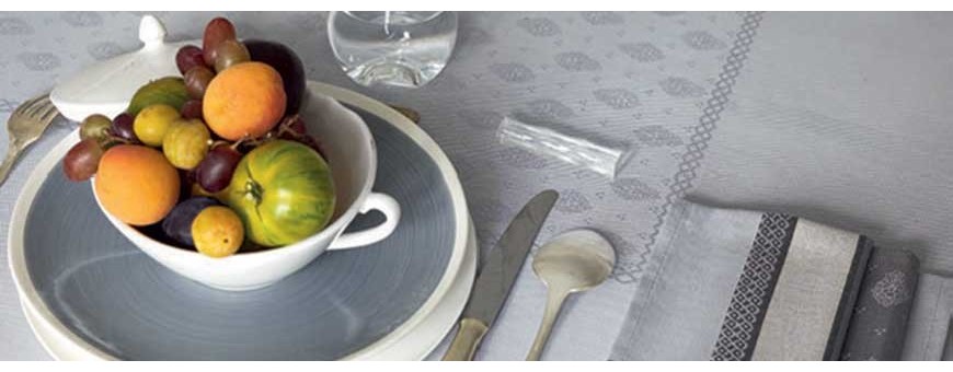 Unique, fine table linens and earthenware from Provence for dining