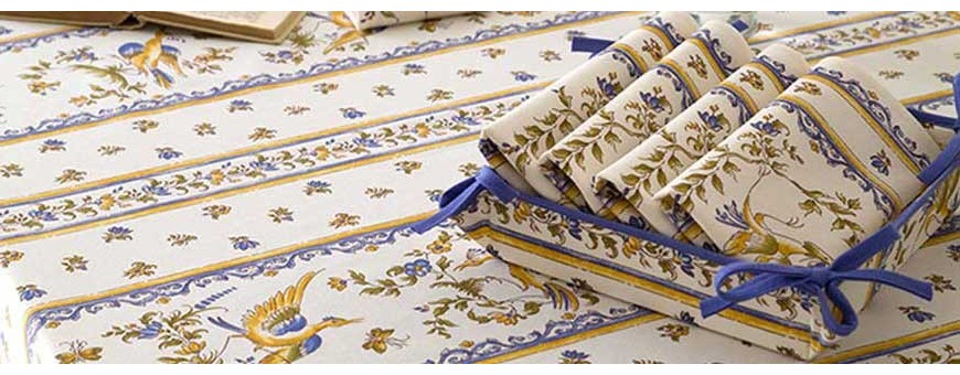 Match tablecloth and napkins with wonderful patterns from Provence !