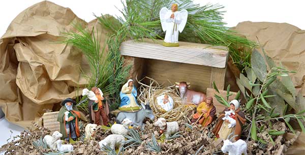 how to create a Christmas crib