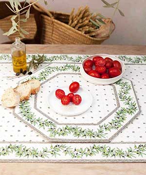 set de table en tissu matelassé
